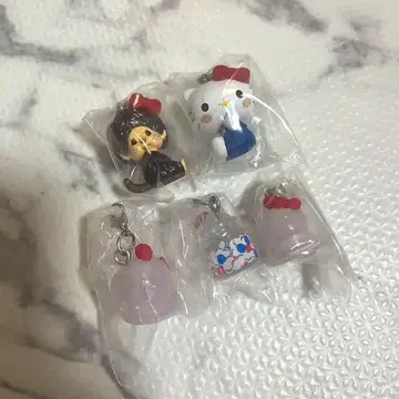 몬치치 x 헬로키티 메지루시 액세서리 컴플리트