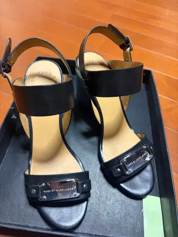 MARC BY MARC JACOBS 웨지솔 샌들 블랙