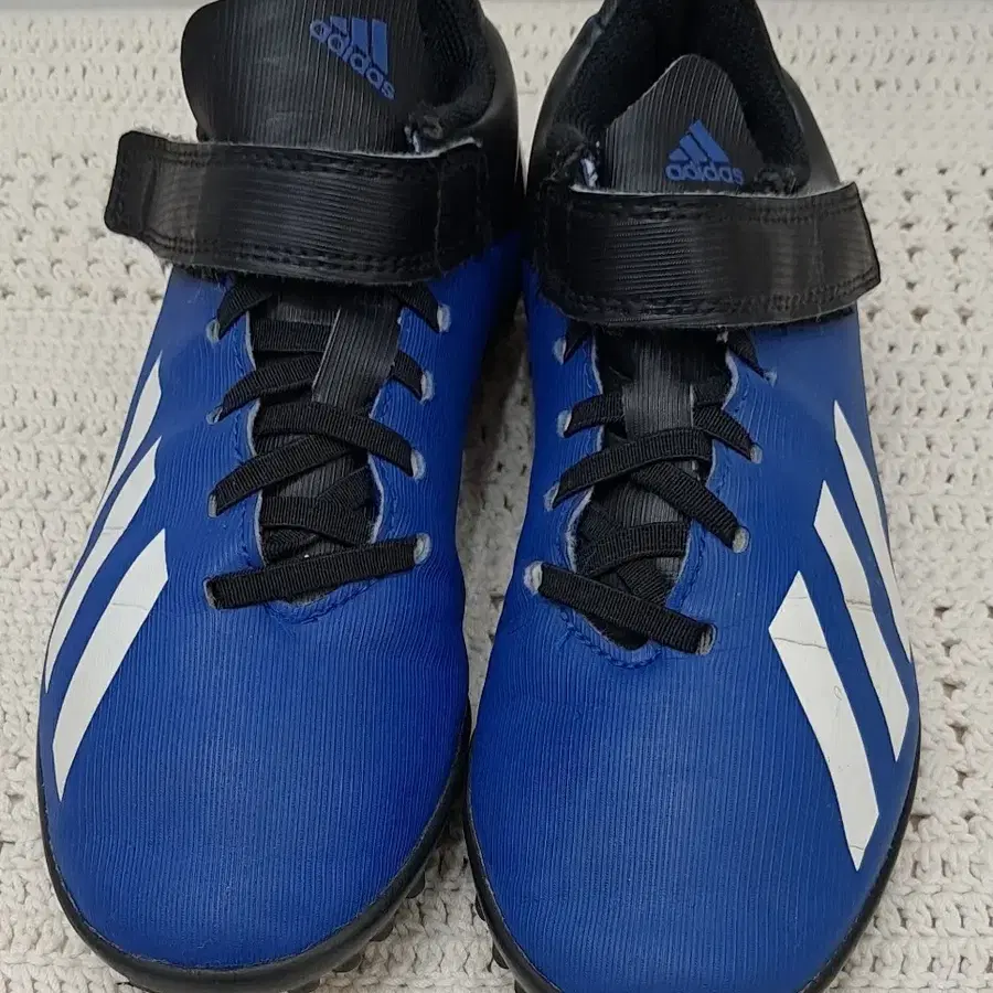 아디다스 풋살화 215