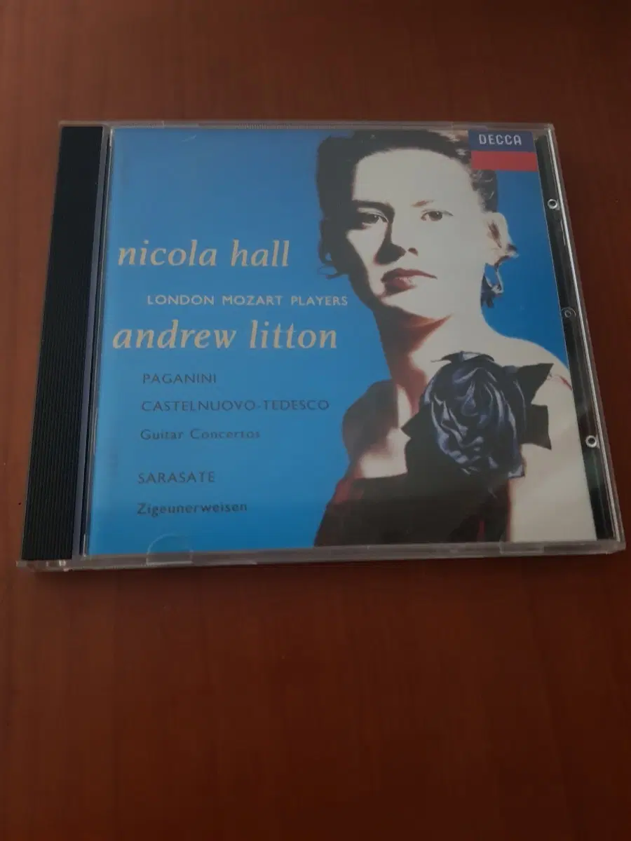 클래식기타연주음악 니콜라 홀 Nicola Hall 파가니니 협주곡 사라사테 카스텔누오보테데스코 기타협주곡 앤드류리튼 클래식cd