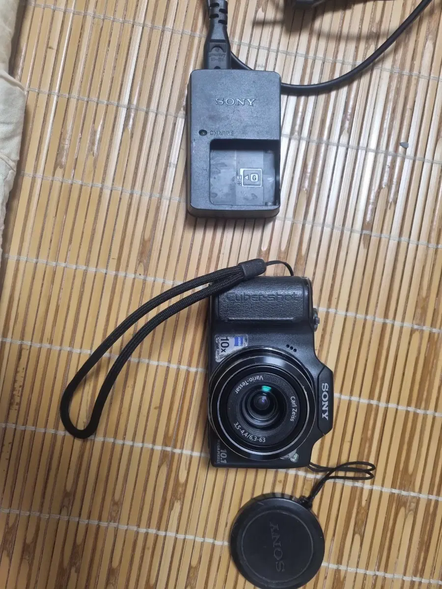 소니 DSC-H20.