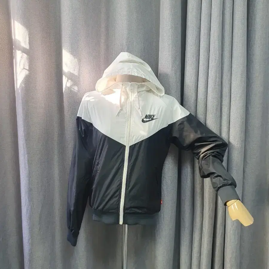 나이키 우븐 배색집업