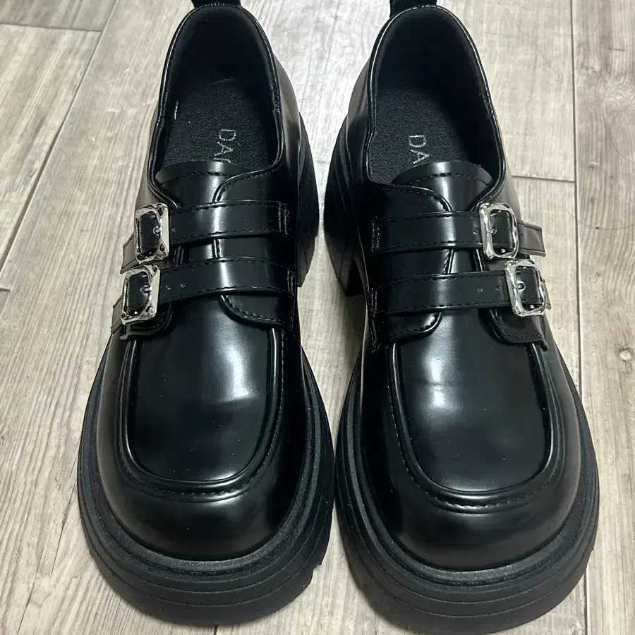 보세통굽 로퍼