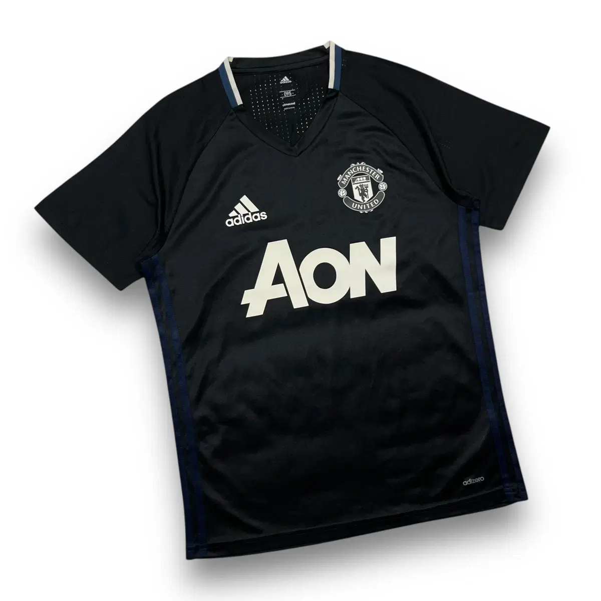 Adidas 2016-17 Manchester United T-shirt