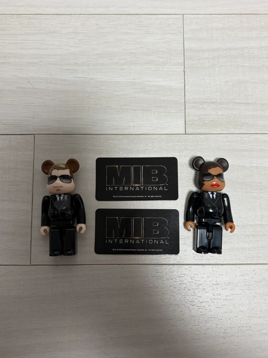 베어브릭 38탄 (히어로 / 맨인블랙 MIB)