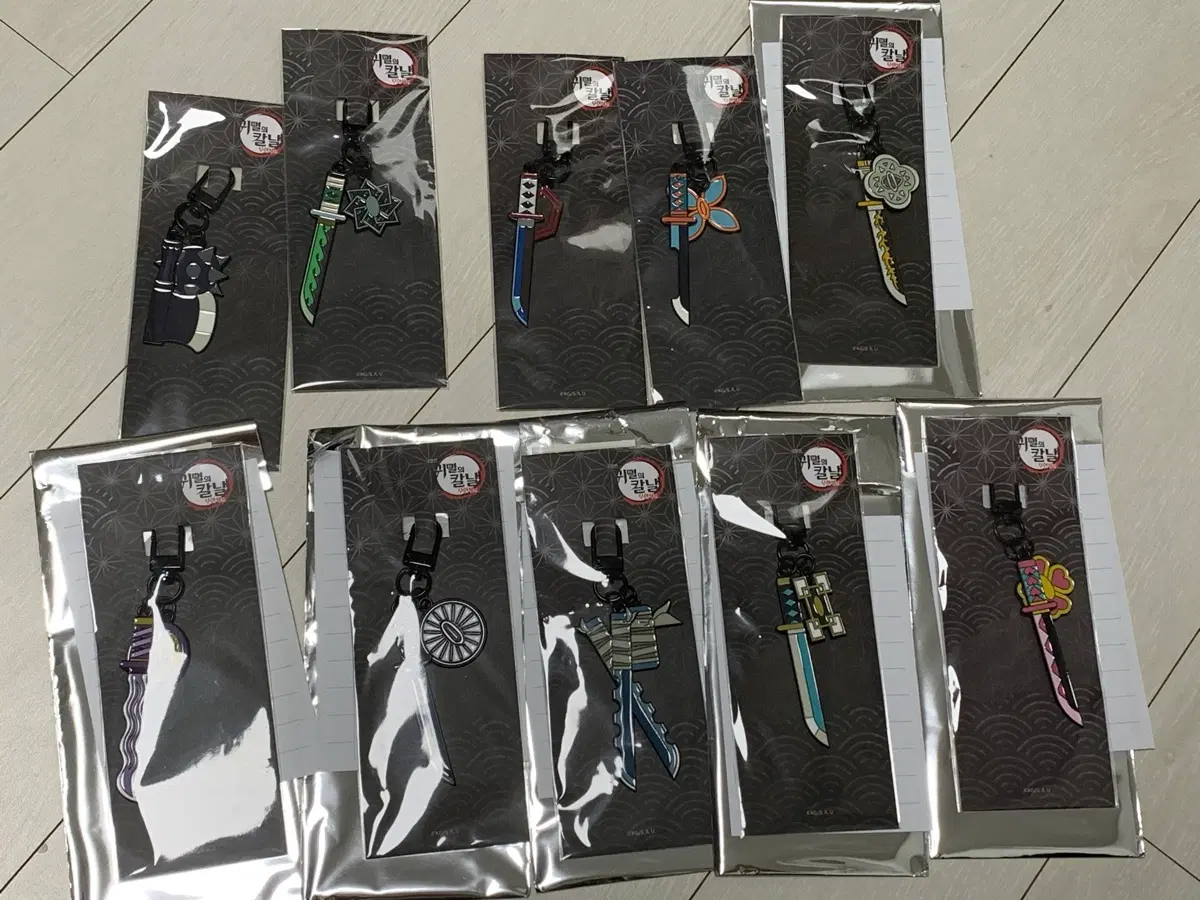 귀멸의칼날 일륜도 키링 전종 최저가 판매 10종 기유 무이치로 젠이츠 포함 미개봉 일괄