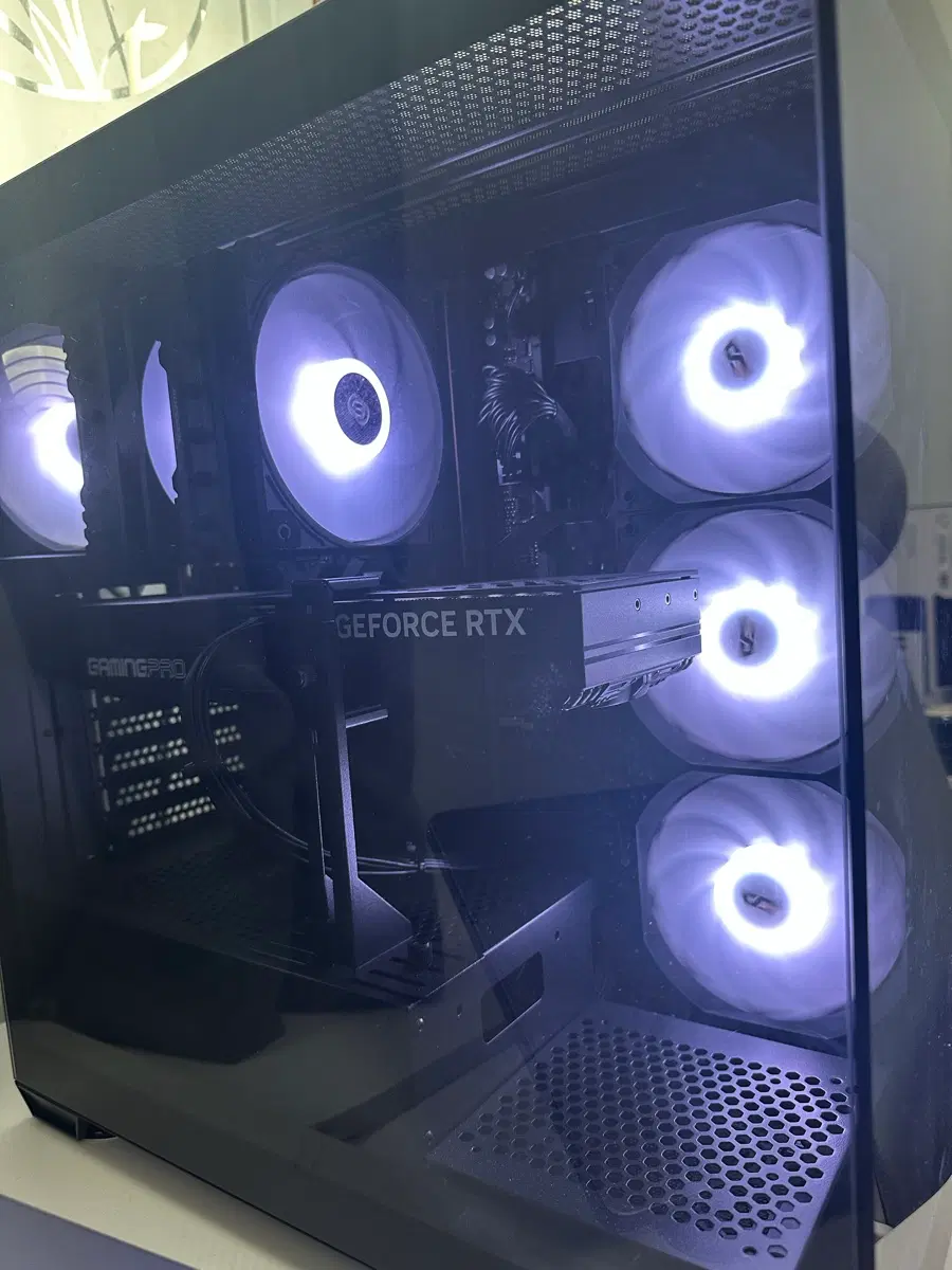 RTX5070ti 컴퓨터