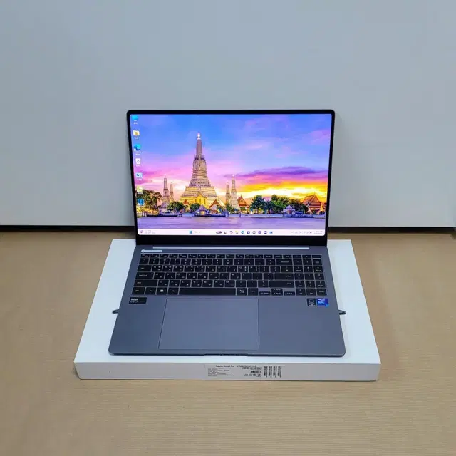 [갤럭시북4] Ultra7 NT960XGK-K71AG. i7. 512GB. 16인치 고사양급처.(3개월사용)