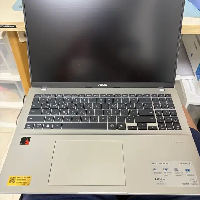 ASUS 비보북 16 스냅드래곤 노트북