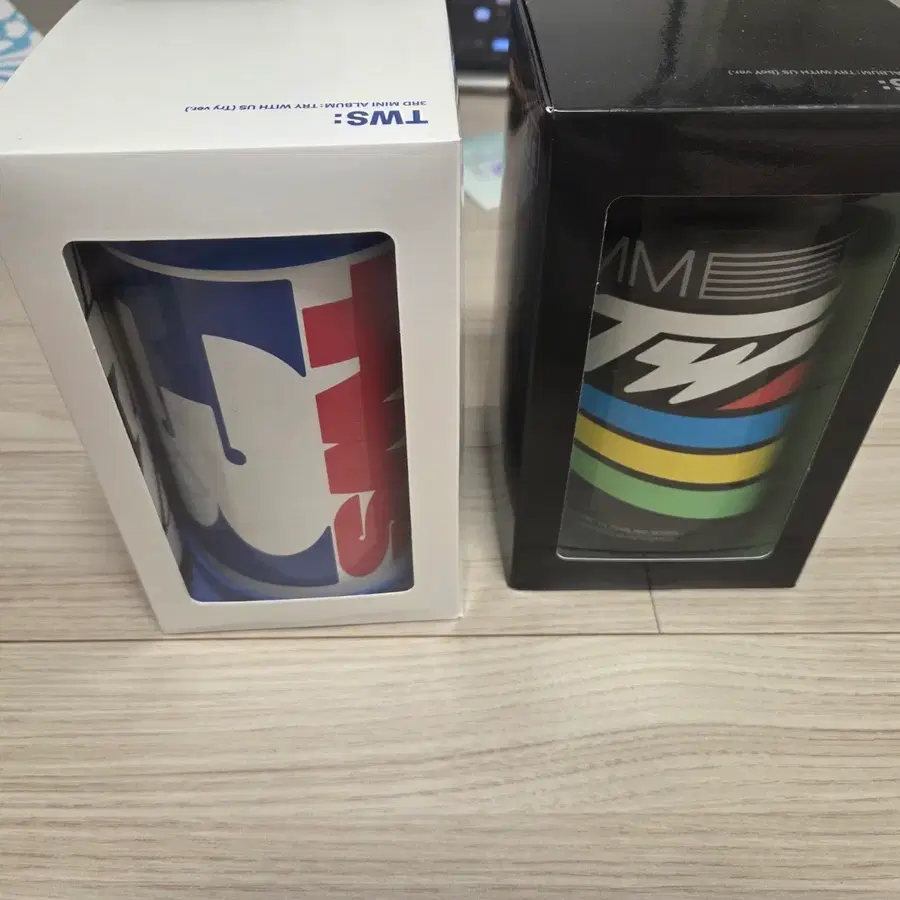 투어스 앨범