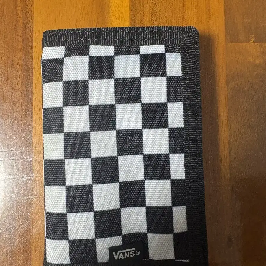 반스 체커보드 삼단 벨크로 지갑