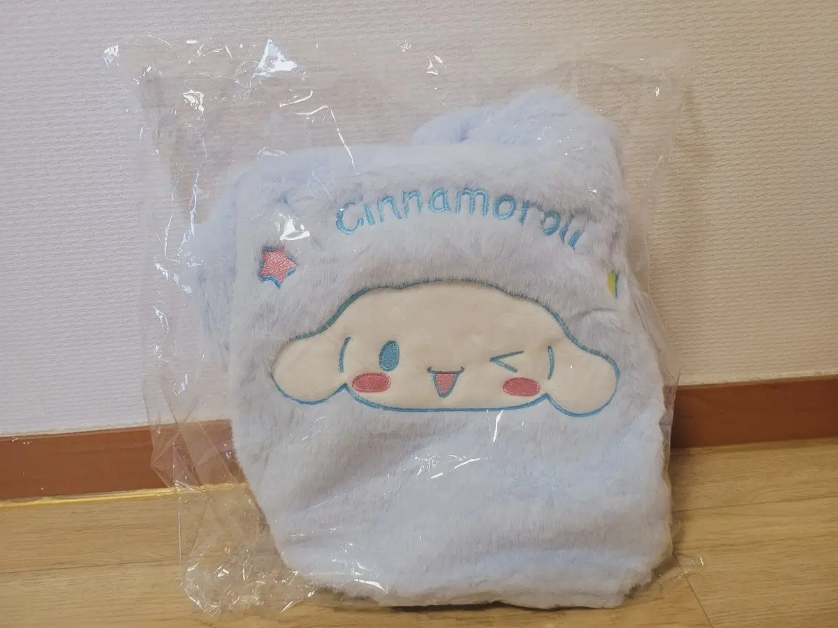 산리오 시나모롤 복슬복슬 가방