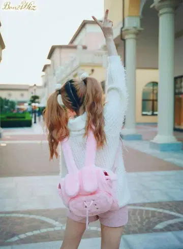 bobon21 토끼 귀 & 하트 레이스업 복슬복슬 퍼 백팩