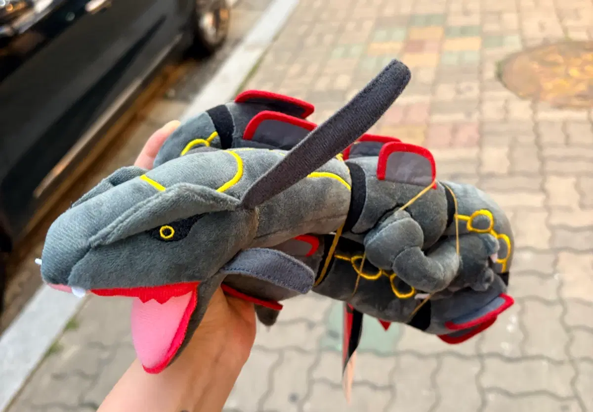 포켓몬스터 블랙레쿠쟈 이로치 인형