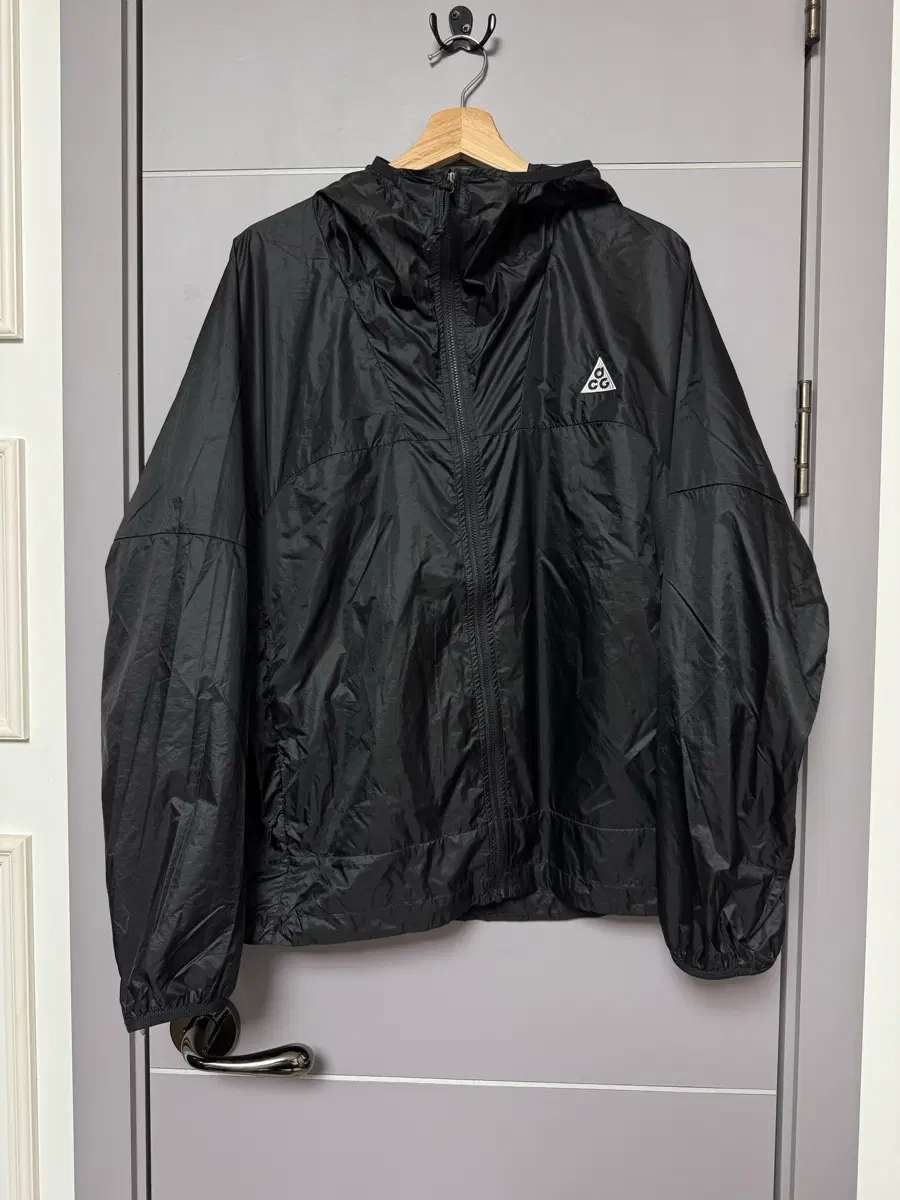나이키 acg 신더콘 바람막이 xl 블랙 새상품