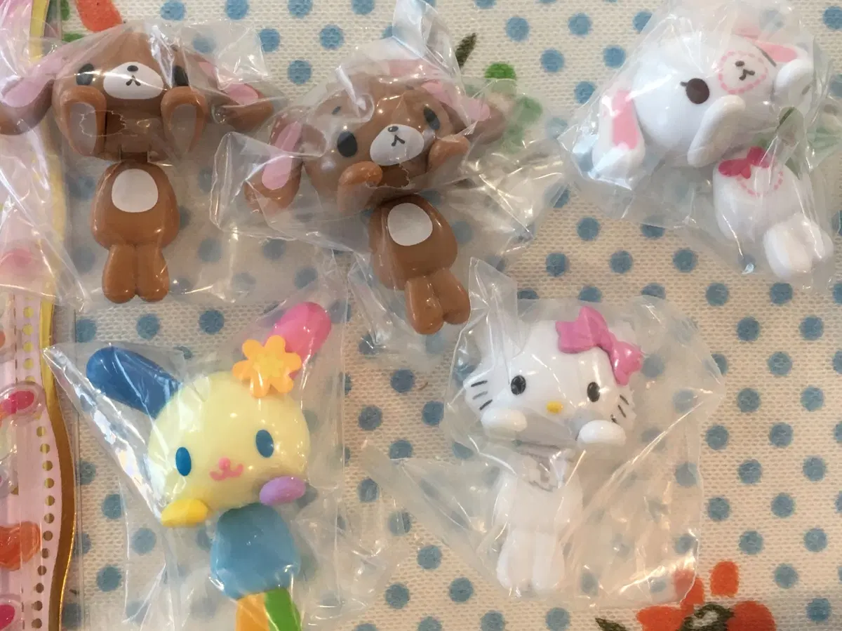 산리오 표코노루 쿠로우사 시로우사 챠미키티