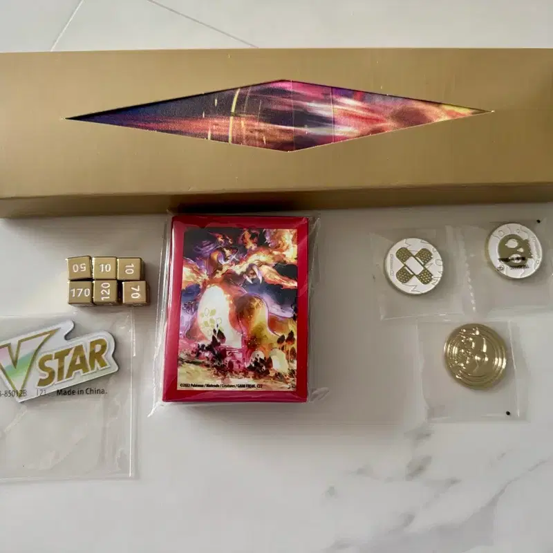 포켓몬카드 북미 리자몽 Ultra Premium Collection 매트 및 슬리브 4Set