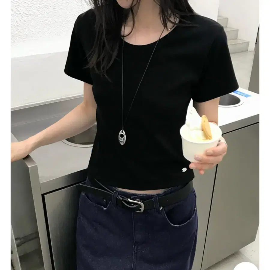오브나인 반팔 블랙