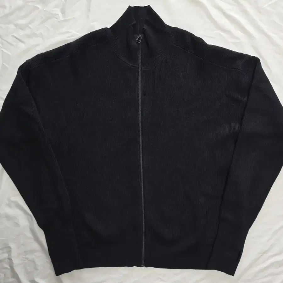 유니클로U 21FW 메리노블렌드풀집업스웨터 XXL 블랙