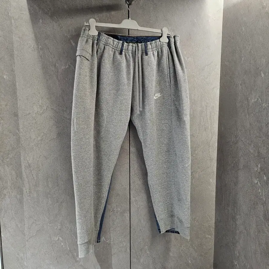 나이키 x 리바이스 블레스 트레이닝 데님 팬츠