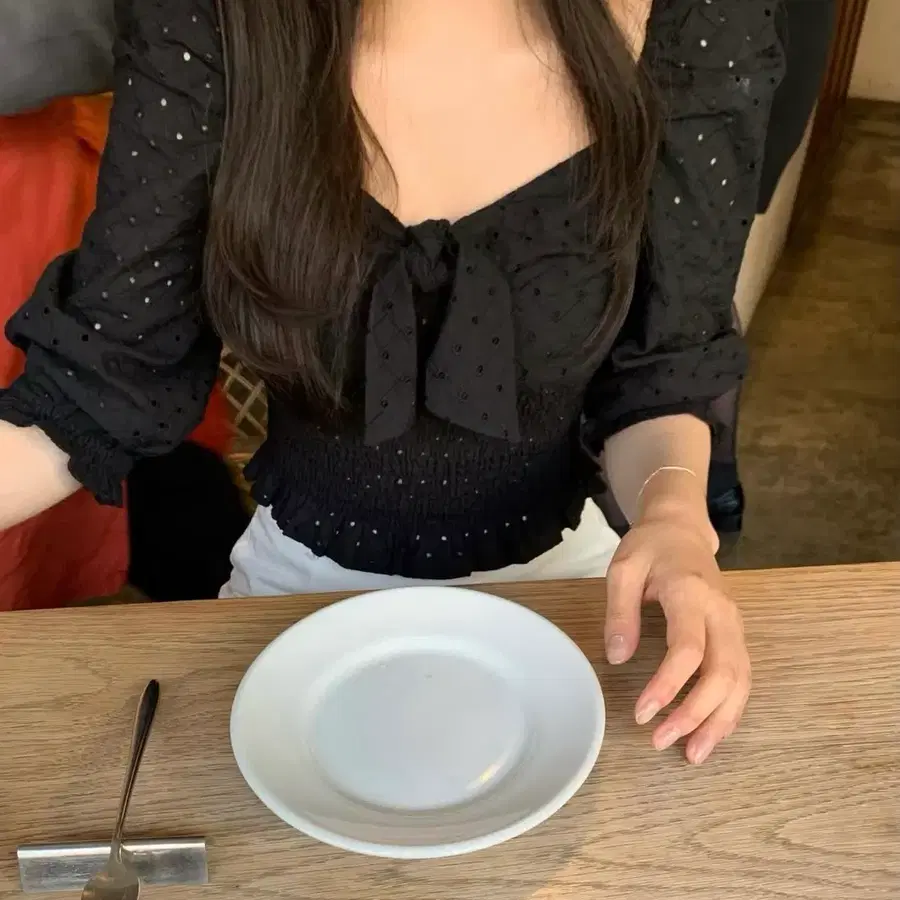 베르니 러브 블라우스 블랙