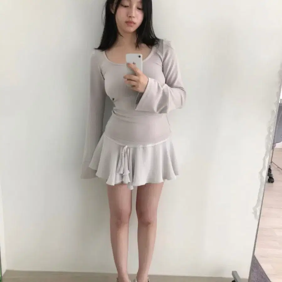 흐프이 이알로이지 네이비 스커트