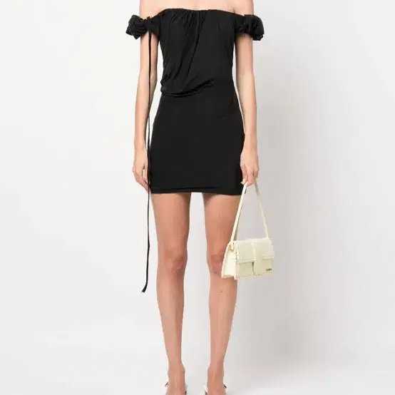 자크뮈스 오프숄더 미니원피스