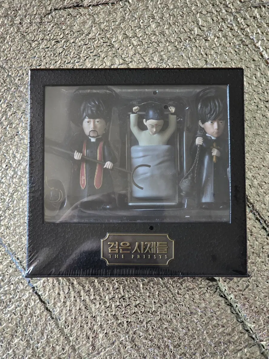 검은 사제들 디오라마 한정판 DVD