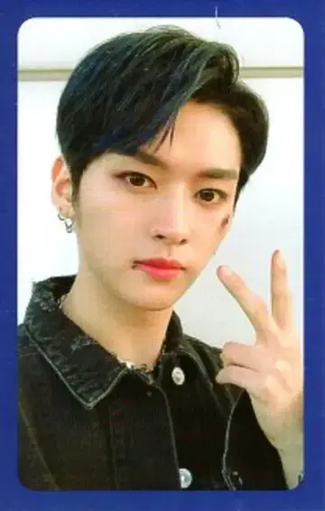 Stray kids CLE:LEVANTER 리노 트레이딩 카드 파랑 테두리