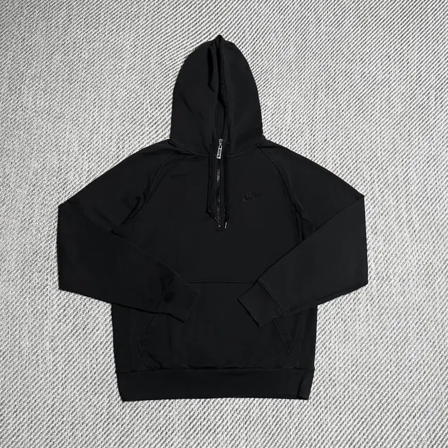 [S] Nike 나이키 올블랙 반집업 후드티