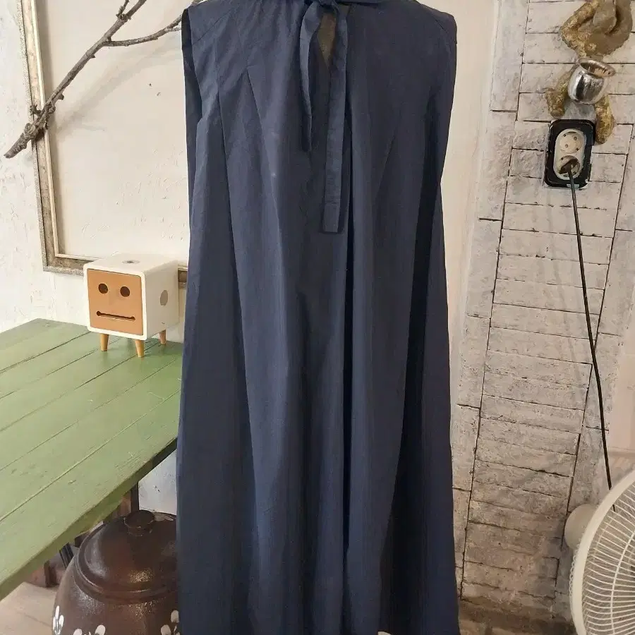 네이비색 민소매 롱 원피스