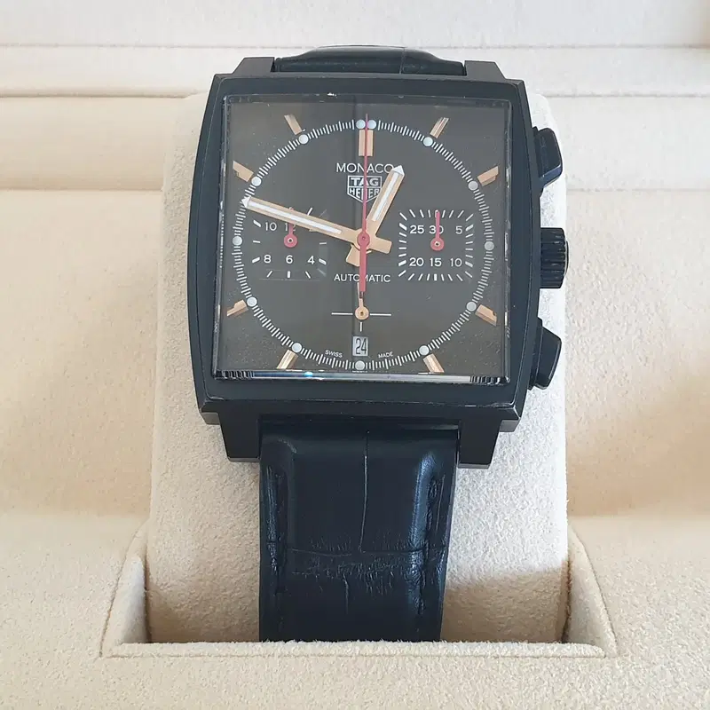 태그호이어 모나코 다크로드 한정판 CBL2180