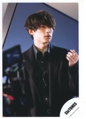 SixTONES 1ST 마츠무라 호쿠토 공식 사진 *1장