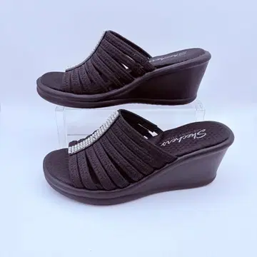 [새상품급] Skechers 비쥬 장식 웨지 샌들 23cm 블랙