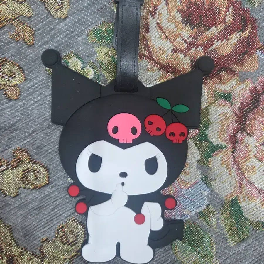 쿠로미 러기지택 짐 태그