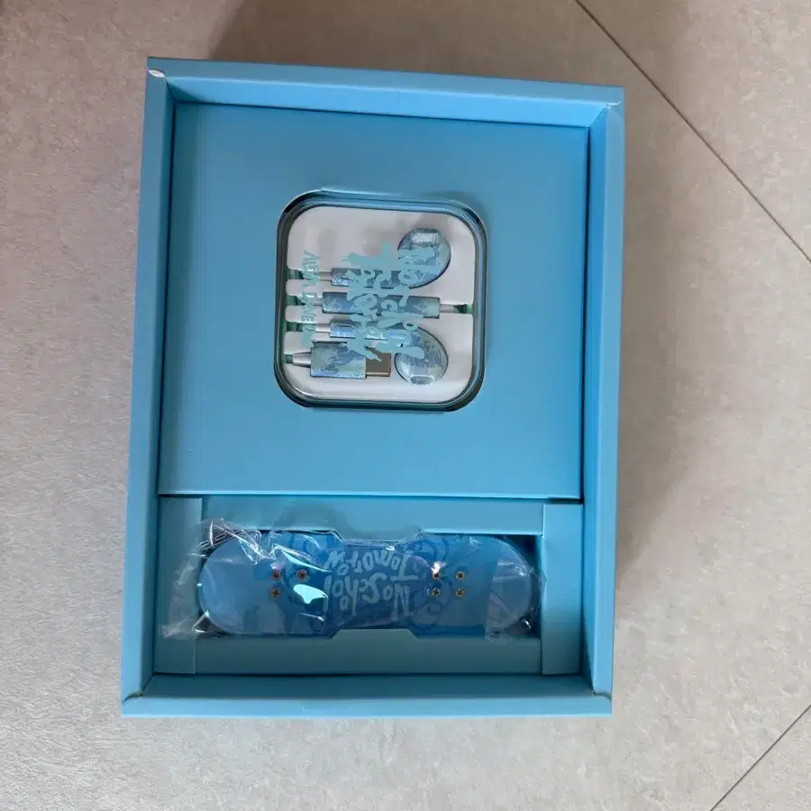 알디원 이어폰 키링