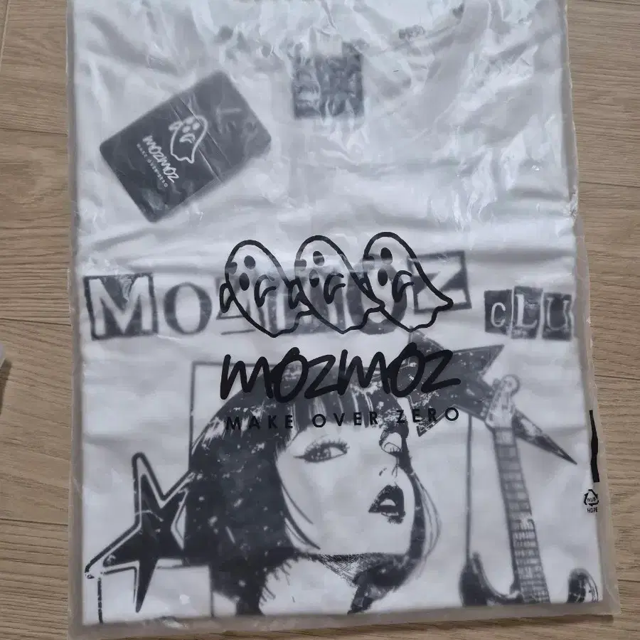 mozmoz 모즈모즈 오버핏 반팔 티셔츠 코믹걸(화이트)