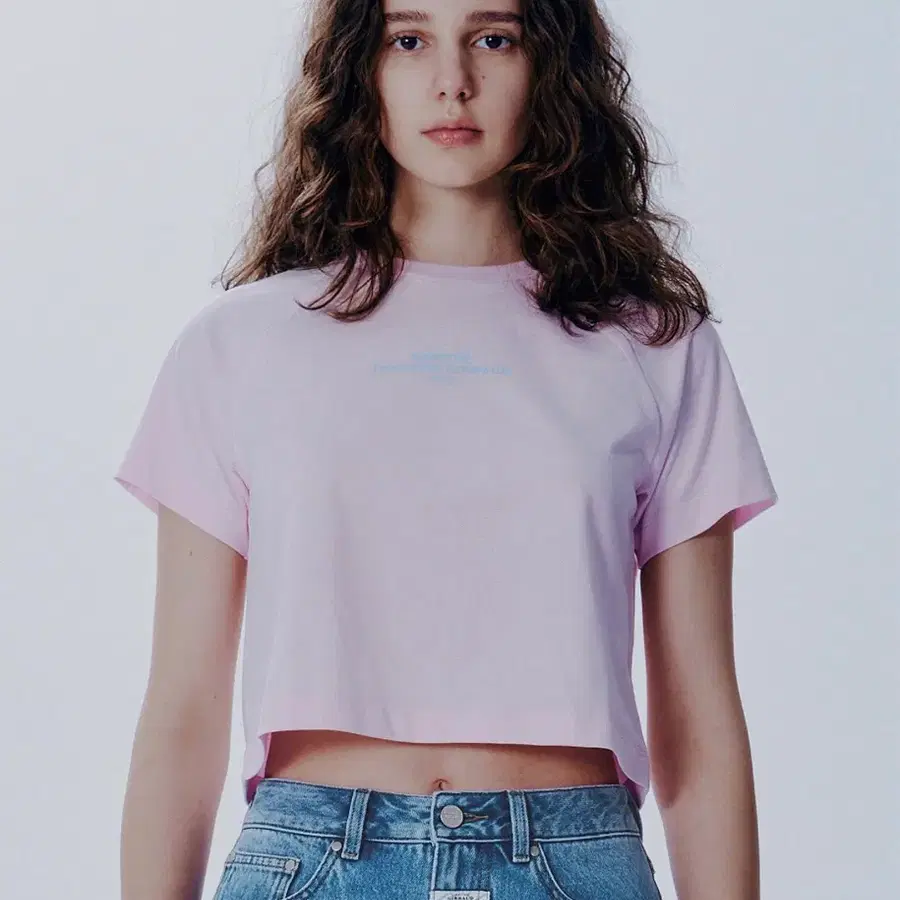 마리떼 W LETTERING LOGO CROP TEE 라이트핑크 새상품