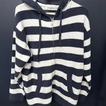 택 없음 새상품 gelato pique HOMME 집업 후드티