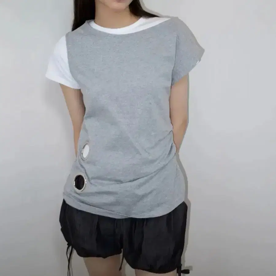 [모카착용] 온스카 EYELET LOOSE SLEEVELESS 아일렛 슬리브리스