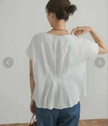 어반 리서치 도어스 린넨 백 턱 블라우스 화이트