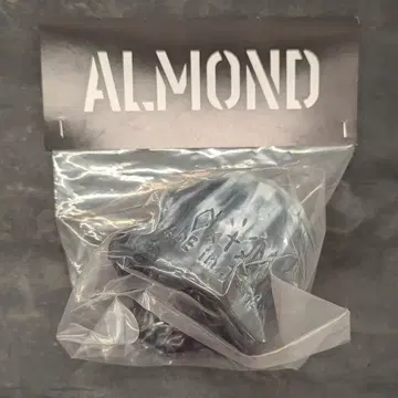 HEAD LOCK STUDIO ALMOND 흑백 마블 성형
