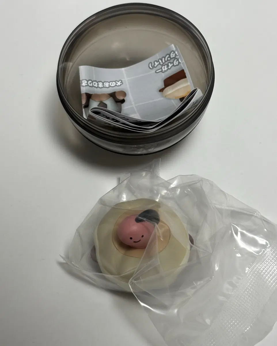 화이트타이거와 블랙타이거 앉아 가챠(새우그라탕파이)