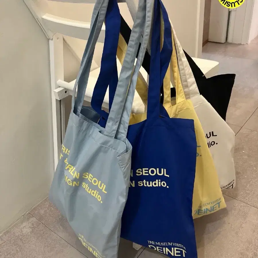 다이닛 더뮤지엄비지터 에코백