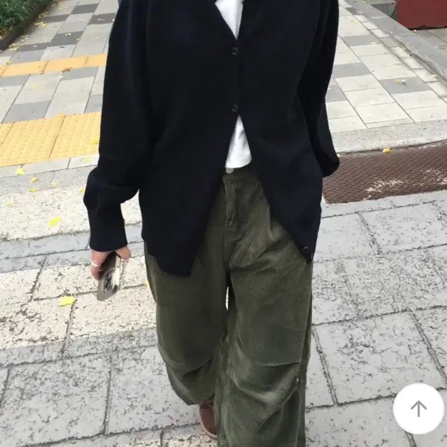 크림뮤지엄 센느 캐시미어 루즈핏 베이직 라운드 가디건 블랙