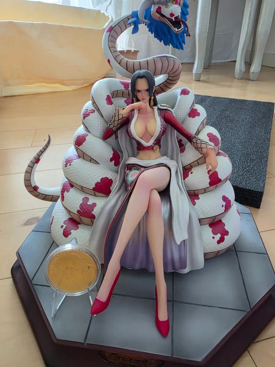 모펠 핸콕 원피스 피규어