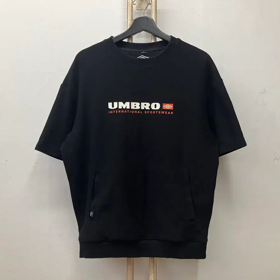 1 엄브로(umbro) 반팔티 90(S)