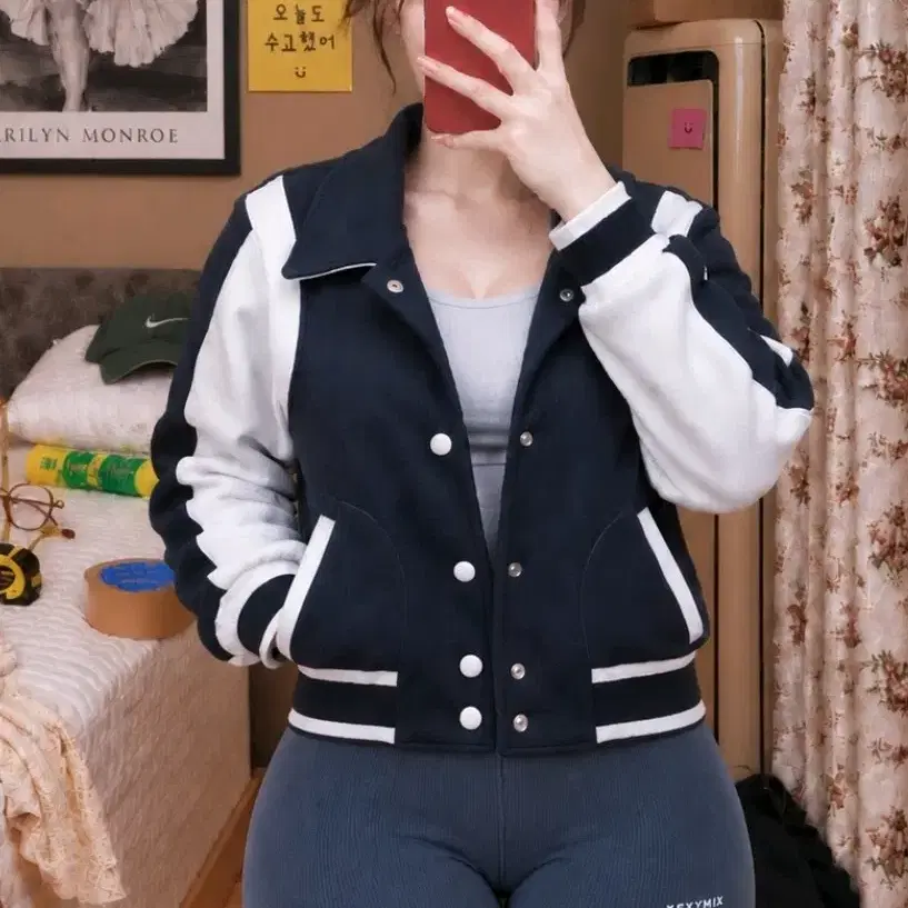 20만 인기품절 단종 한정판 최상급 IOIO 정품 COLLECTION 네이비 바시티 자켓