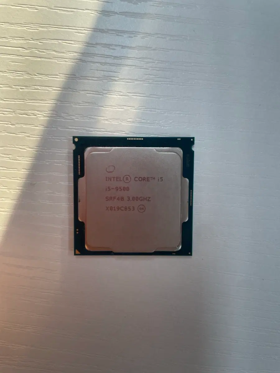 인텔 코어 i5-9500 CPU