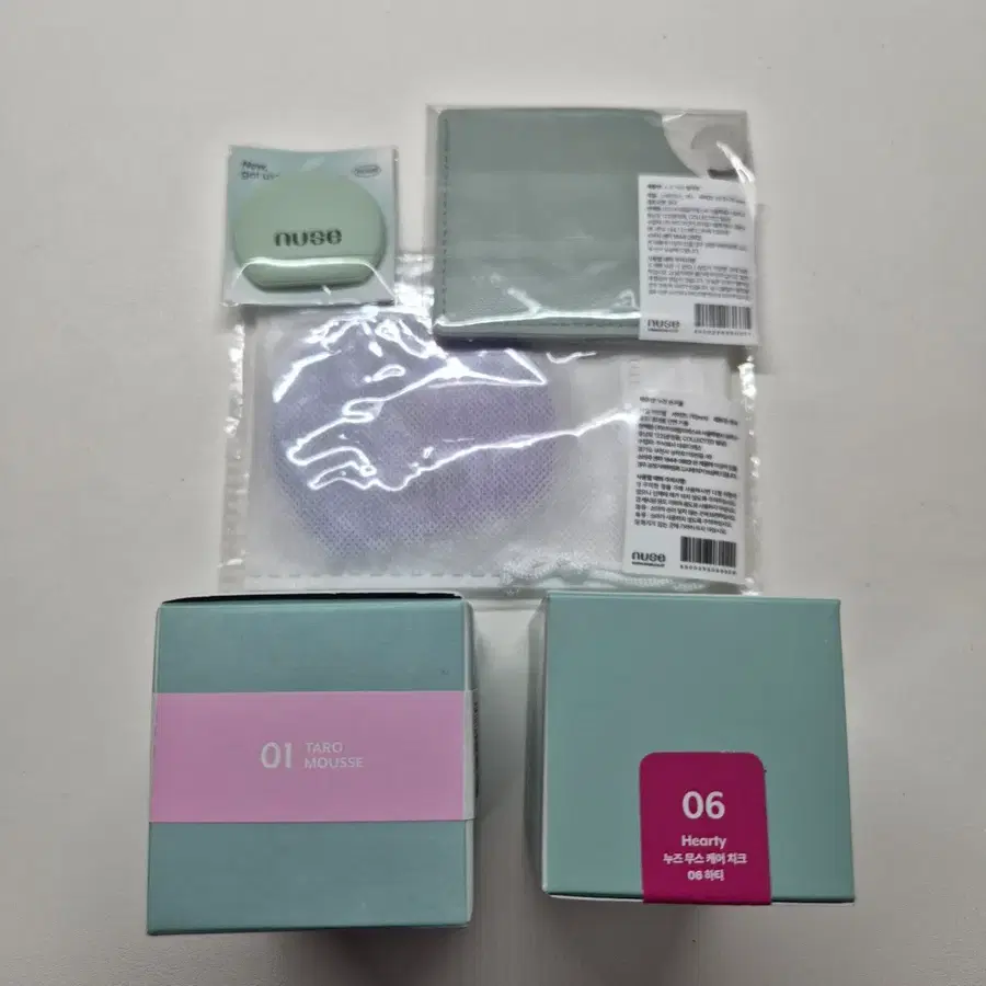 누즈 무스 케어 치크 01, 06, 퍼프, 손거울, 믹싱팔레트 세트